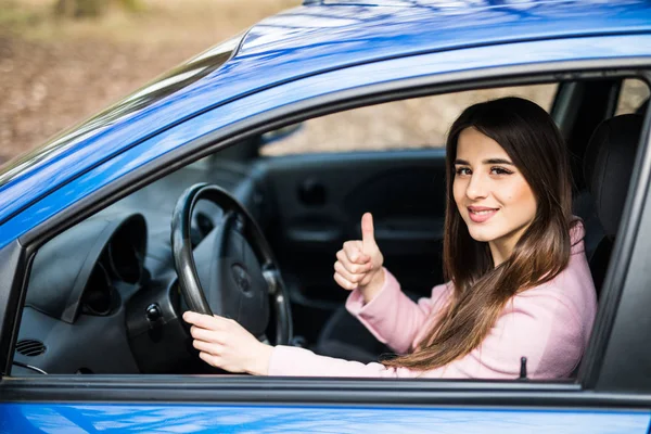 How Car Wreckers in Australia Value the Old Unused Cars?