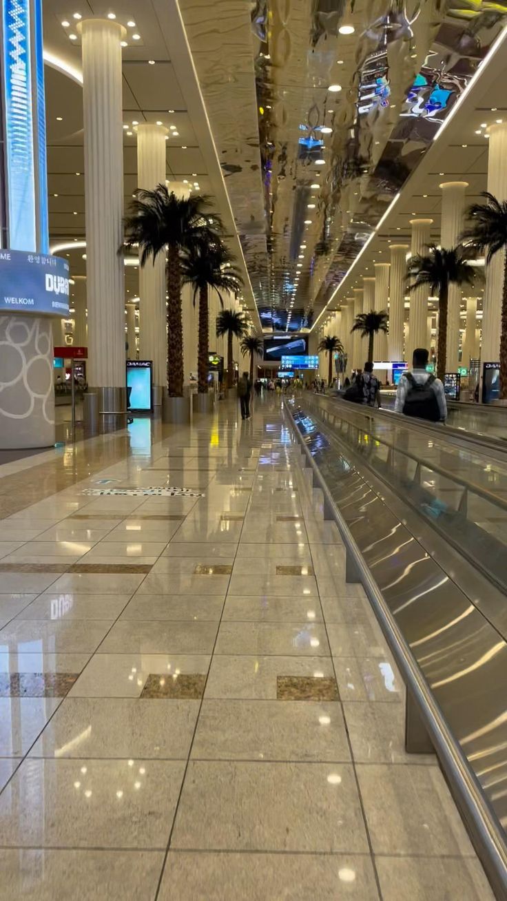 Exploring Lahore Fashion Haven: The Shopping Places and Pakistani Clothing Brands