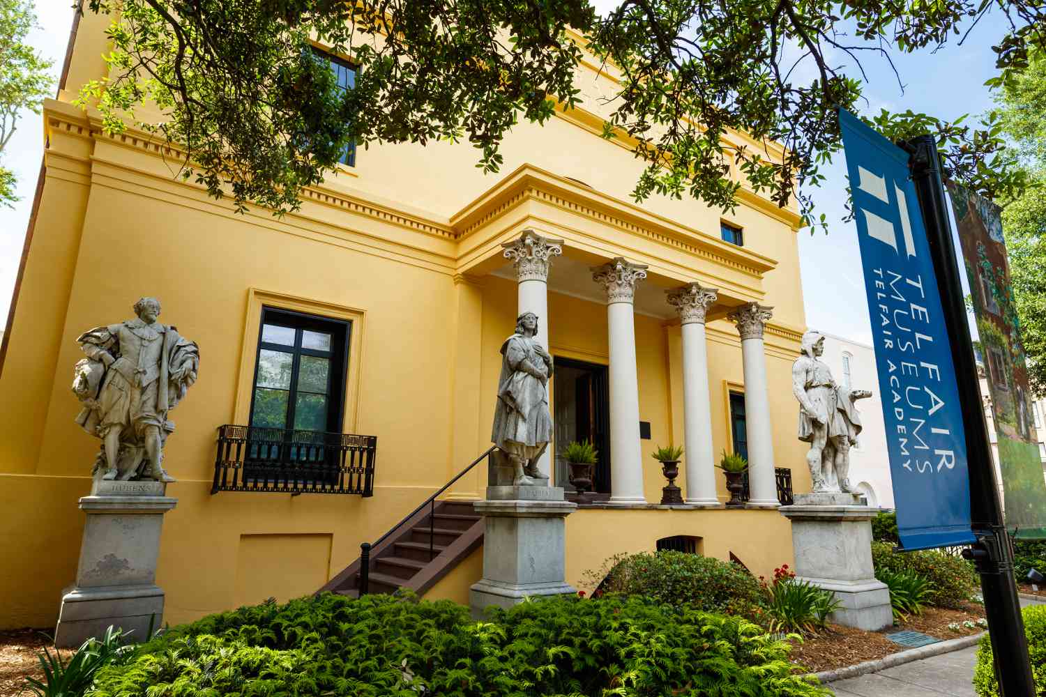 Exploring Unique Museums in Savannah